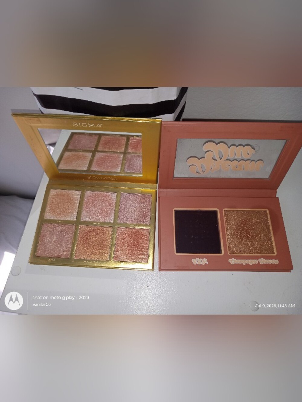SOLD OUT Makeup Bundle Black White Small - Picture 5 of 16